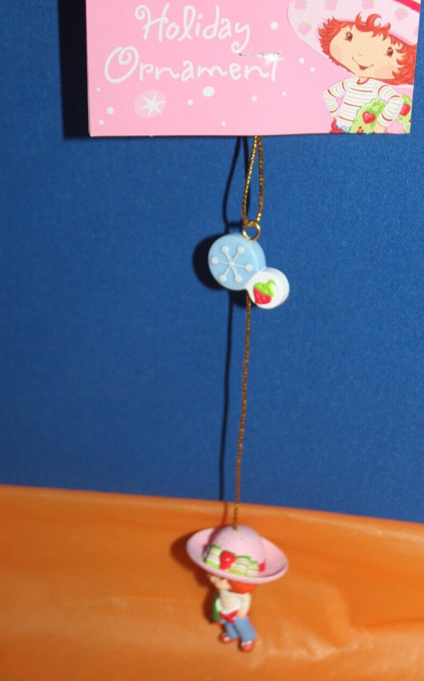 American Greetings Strawberry Shortcake Holiday Ornament 2004